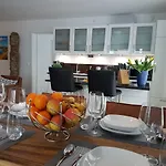 Louisa - Liegestuhl 45 *